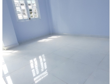 Bán Nhà Hẻm Ô tô Đường Chiến Lược, 50m2, 3 Lầu, 4 Phòng Ngủ, Giá Rẻ