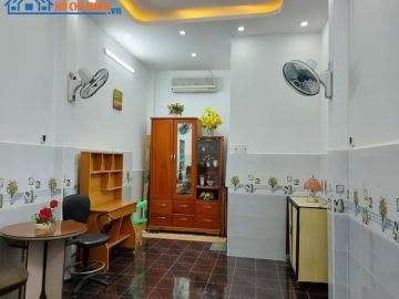 Bán Nhà Hẻm Xe Hơi Đường Cách Mạng Tháng Tám, 60m2, 4 Lầu, 4 Phòng ngủ, Gần Chợ Hòa Hưng