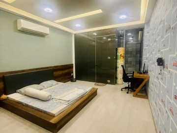  Bán Nhà Mặt Tiền Hoa Lan Phú Nhuận, 64m2, 4 Lầu, 5 P.Ngủ, Mới Đẹp, Hoàn Công Đủ