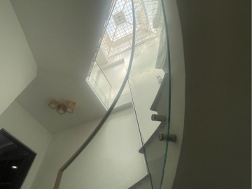  Bán Nhà Mặt Tiền Hoa Lan Phú Nhuận, 64m2, 4 Lầu, 5 P.Ngủ, Mới Đẹp, Hoàn Công Đủ