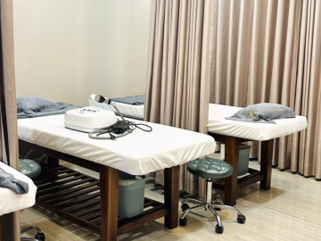 Bán Nhà Mặt Tiền Huỳnh Văn Bánh Phú Nhuận, 5 Tầng Thang Máy, Hoàn Công Đủ