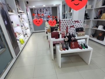 Bán Nhà Mặt Tiền Lê Văn Sỹ Quận 3, 135m2, 5 Tầng, 5 P.Ngủ, Sẵn Dòng Tiền Lớn