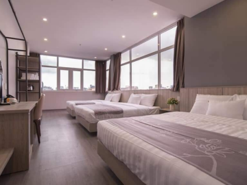 Cần Bán Gấp Khách Sạn Mặt Phố Đường Cô Giang Quận 1, Vị Trí Trung Tâm, Kinh Doanh Sầm Uất