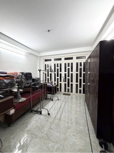 Mặt Tiền Khu Tên Lửa Đường 6E, 72m²,4 Tầng, 6PN 