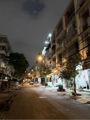 Mặt Tiền Khu Tên Lửa Đường 6E, 72m²,4 Tầng, 6PN 