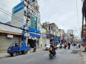 Nhà Mặt Tiền Lạc Long Quân, Tân Bình, Giá rẻ, Gần Ngân Hàng Sacombank