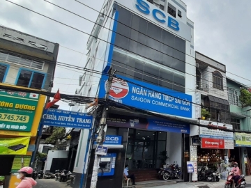 Nhà Mặt Tiền Lạc Long Quân, Tân Bình, Giá rẻ, Gần Ngân Hàng Sacombank