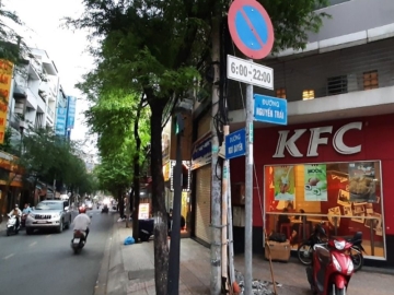 Nhà Mặt Tiền Ngô Quyền, Quận 5, Giá rẻ, Vì Chủ Nhà Nợ Ngân Hàng