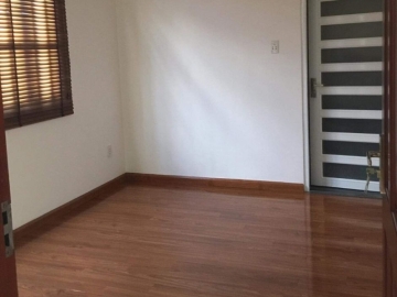 Nhà Mặt Tiền Nguyễn Hồng Đào, Tân Bình, Giá Rẻ, Gần Chợ Bàu Cát