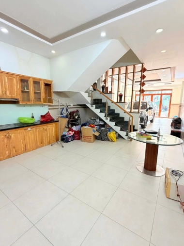BÁN NHÀ MẶT TIỀN KDC TÊN LỬA – ĐƯỜNG 40A – 80M² – VỪA Ở VỪA LÀM CÔNG TY CỰC ĐẸP